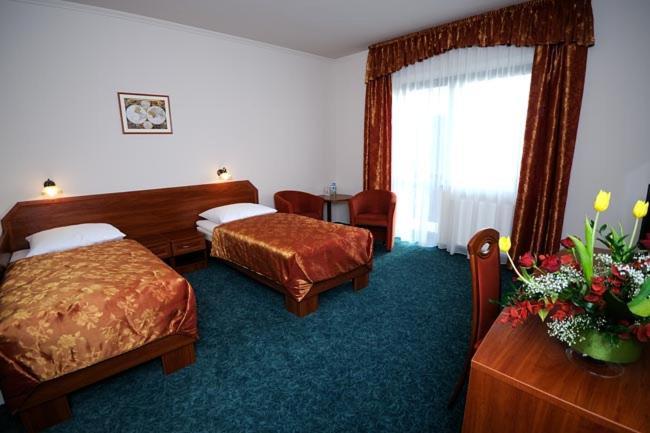 Hotel Salamandra Hoczew Bagian luar foto