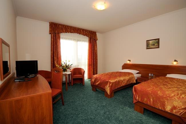 Hotel Salamandra Hoczew Bagian luar foto