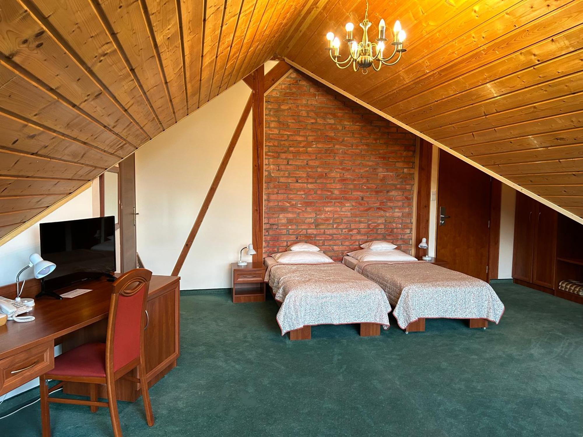 Hotel Salamandra Hoczew Bagian luar foto