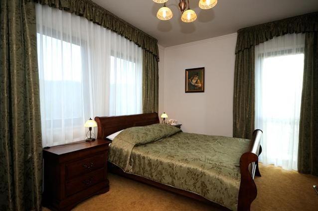 Hotel Salamandra Hoczew Bagian luar foto