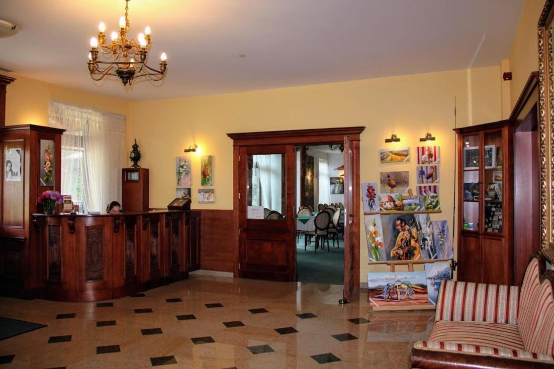 Hotel Salamandra Hoczew Bagian luar foto
