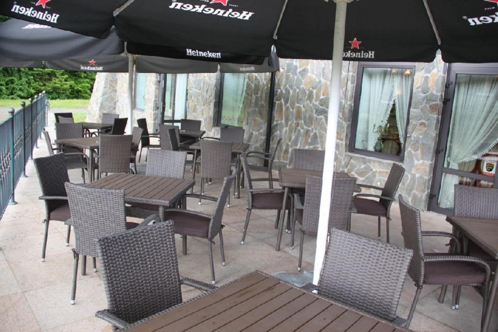 Hotel Salamandra Hoczew Bagian luar foto